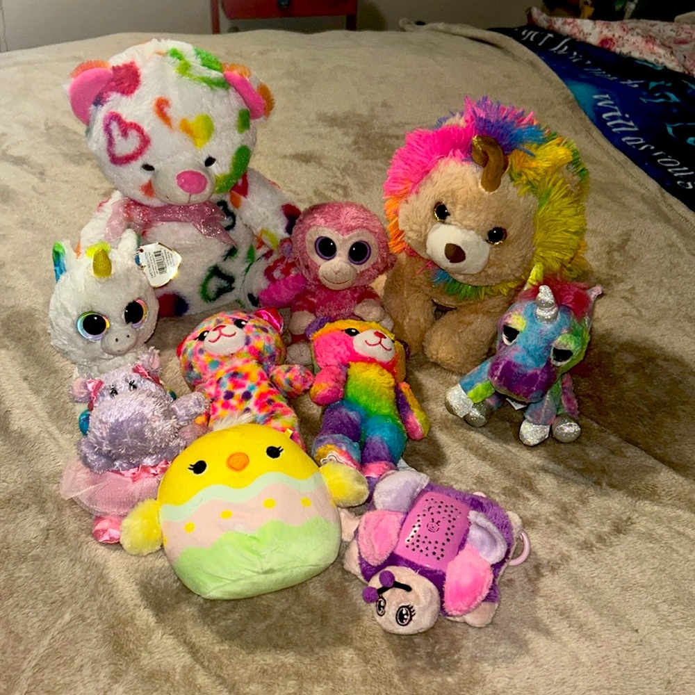 10 lot of stuffed animals